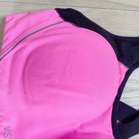 BUY 1 GET 1 FREE 32c Victoria’s Secret hot pink sports bra - Picture 3 of 12